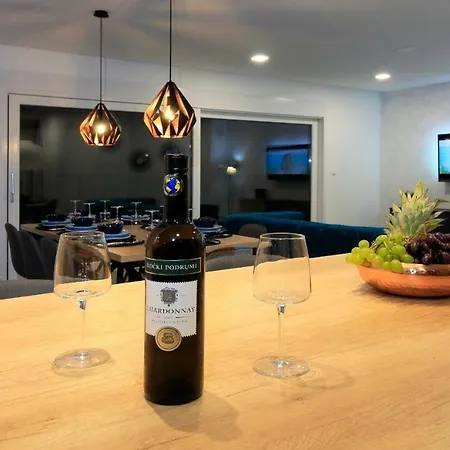 Navis Heated Pool Villa