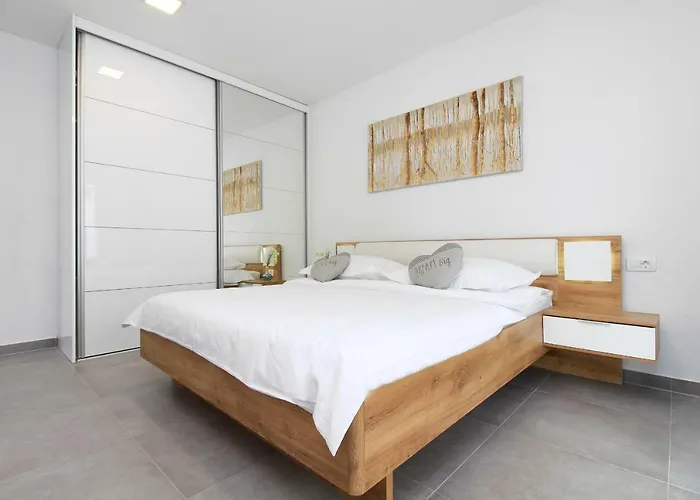 Vila Navis Heated Pool *