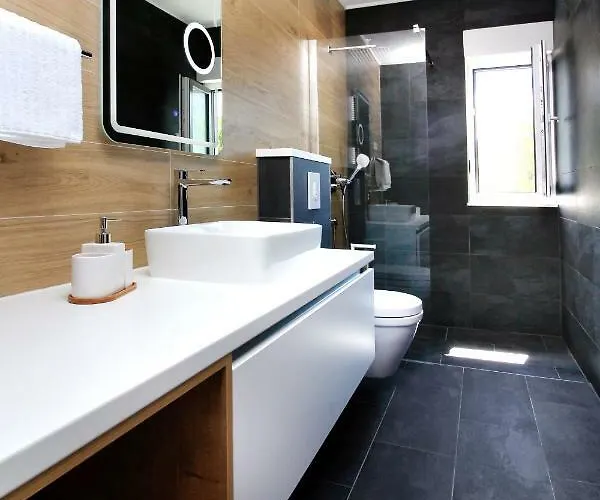 Villa Navis Heated Pool